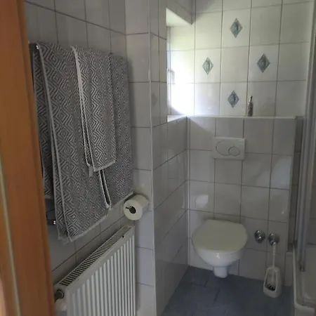 Lovely Double Bedroom With Ensuite & Balcony Майрхофен